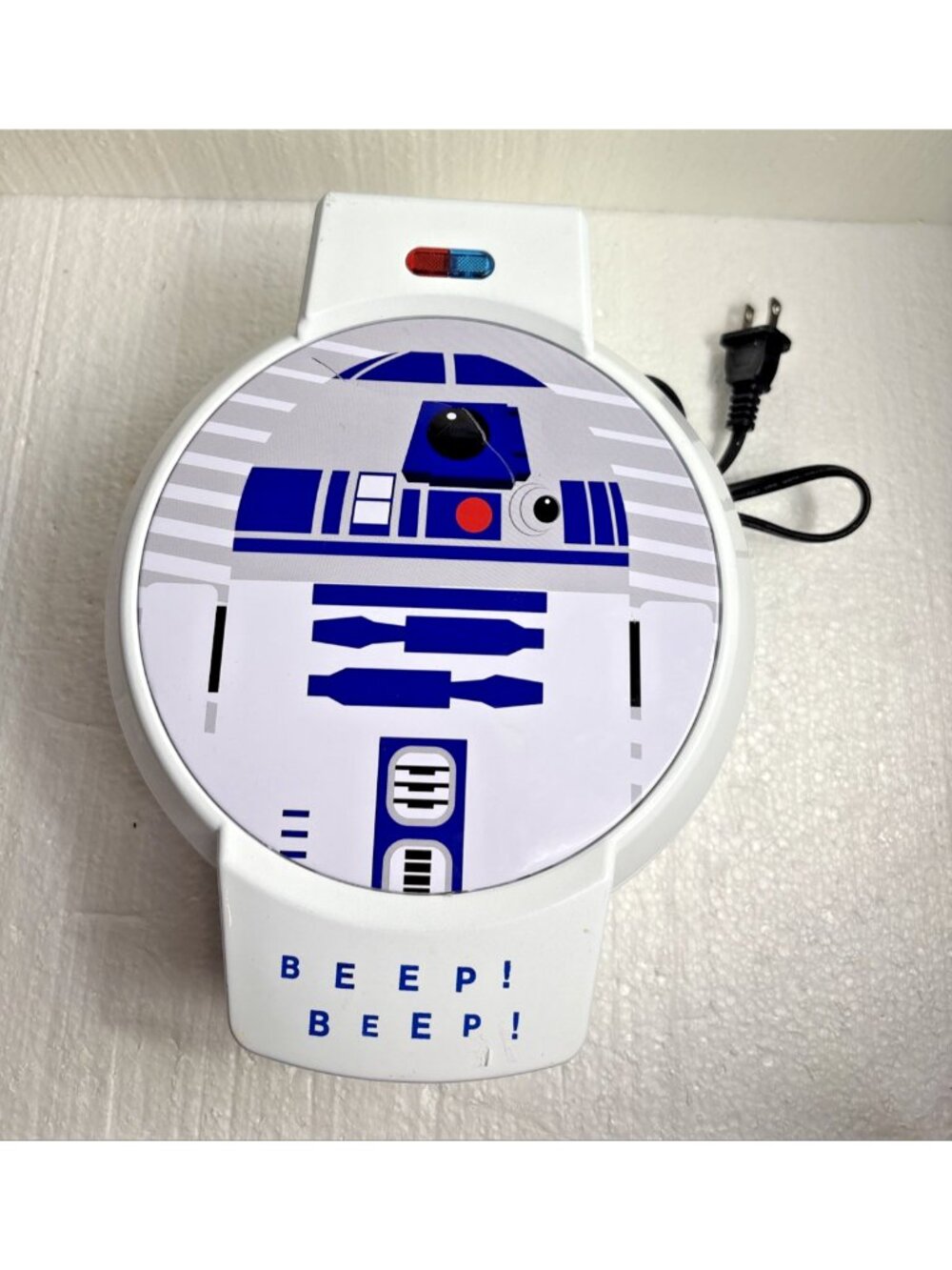 Star Wars R2-D2 5in Waffle Maker Disney - Great novelty Gift For Geeks
